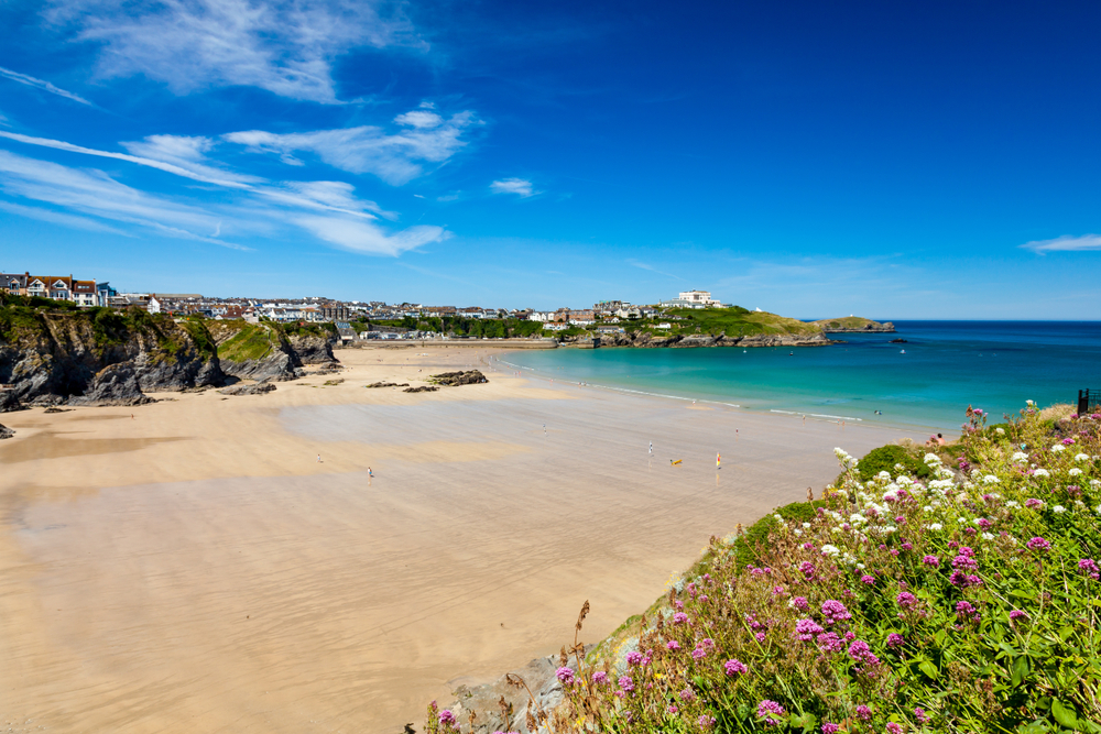 Sunrise + Sunsets: Embracing the Beauty and Elegance of Cornwall